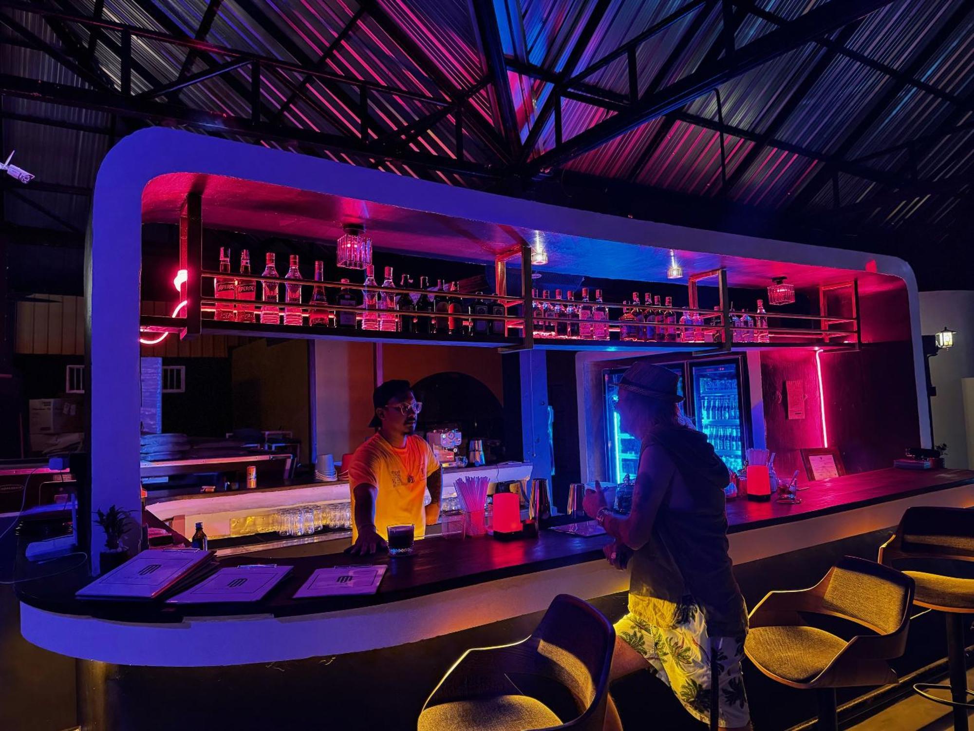 Mbar Hostel Haad Rin Exterior photo